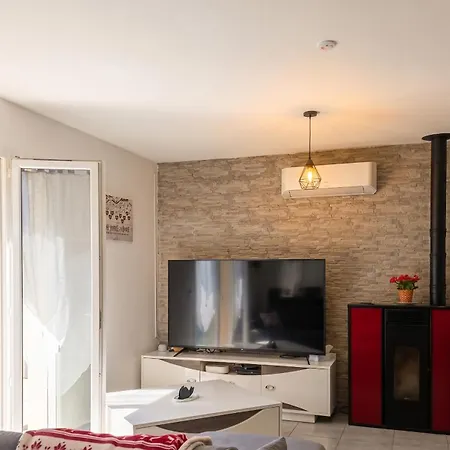 Spacieuse Avec Piscine Privative A Saint-Genies-de-Malgoires